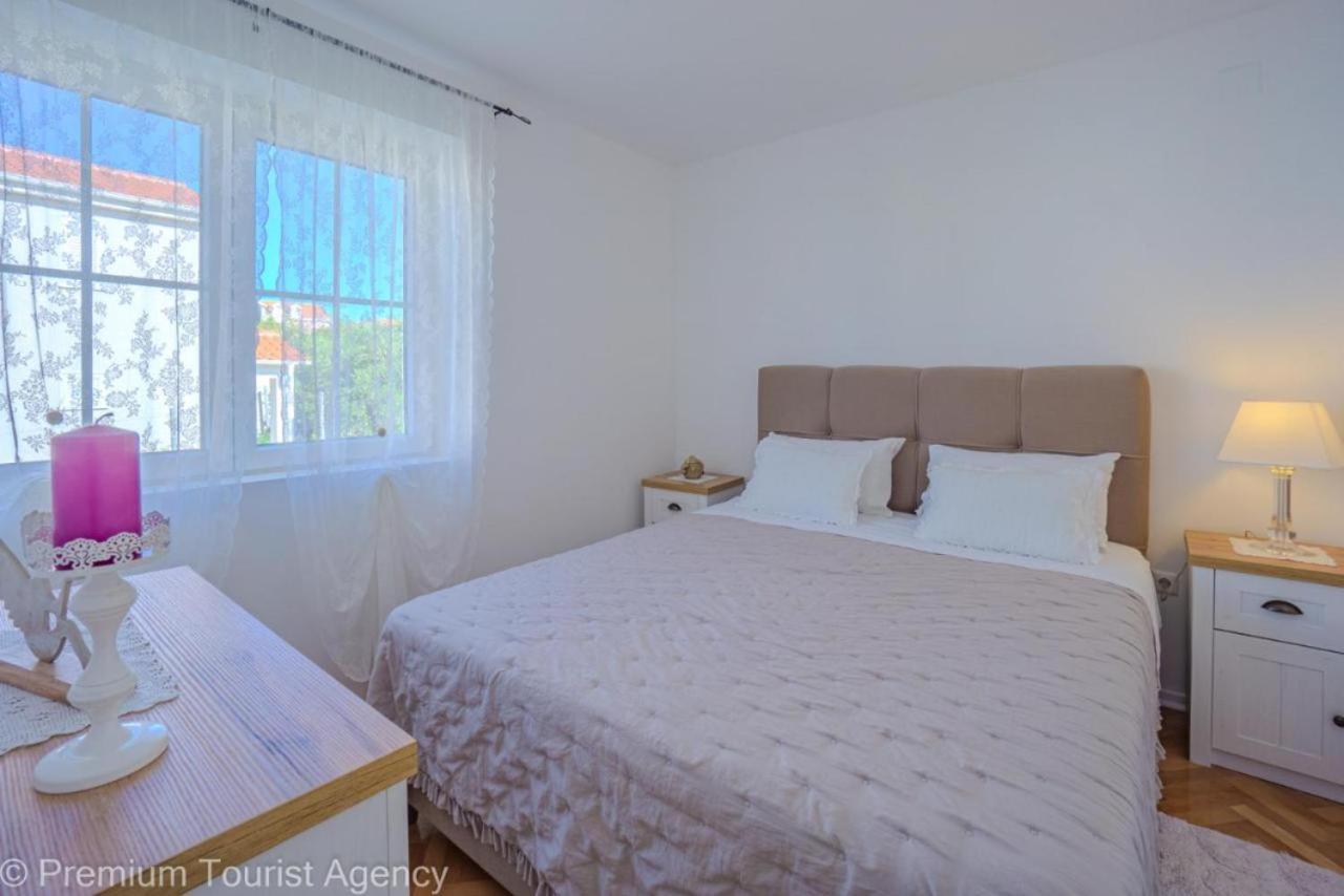 פובליאנה Sunset Apartment With Sea View מראה חיצוני תמונה