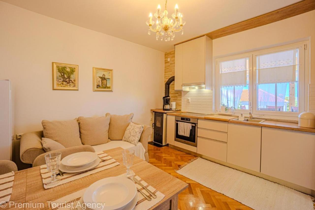 פובליאנה Sunset Apartment With Sea View מראה חיצוני תמונה